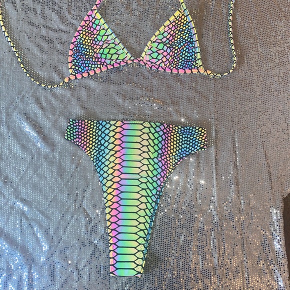 Two piece Rainbow and Reflective bikini set - Picture 6 of 8